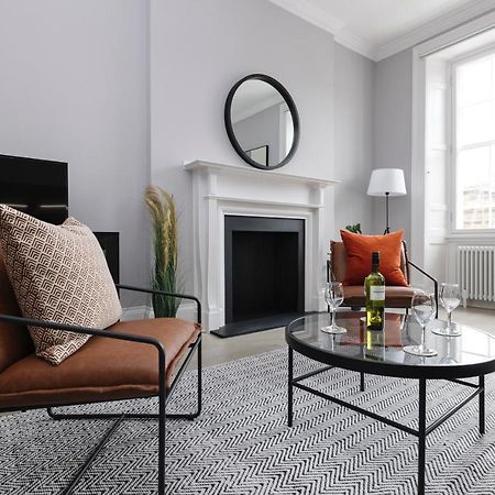 Joivy Luxurious Apt On Notable George Street Edinburg Exteriör bild