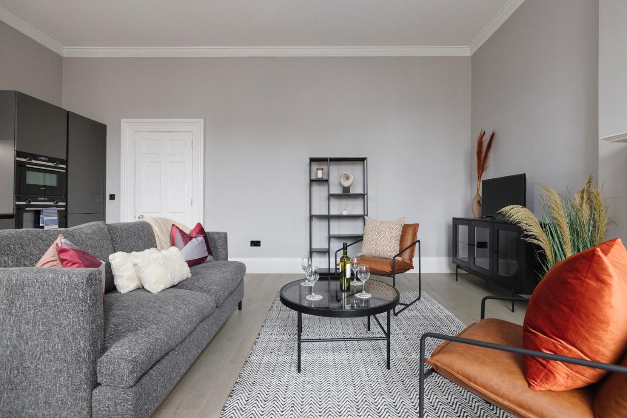 Joivy Luxurious Apt On Notable George Street Edinburg Exteriör bild