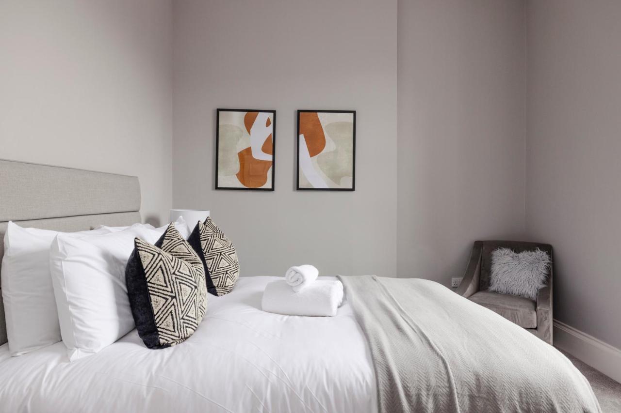 Joivy Luxurious Apt On Notable George Street Edinburg Exteriör bild