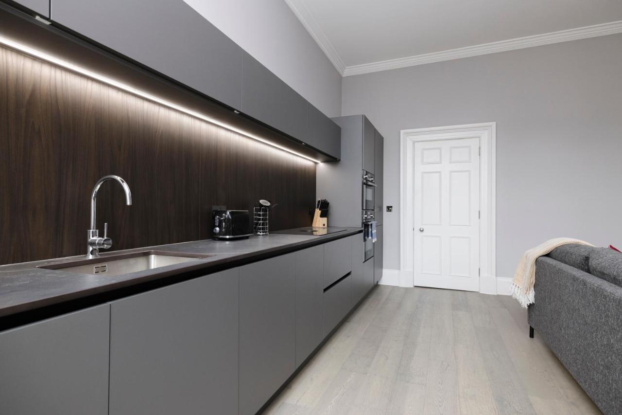 Joivy Luxurious Apt On Notable George Street Edinburg Exteriör bild