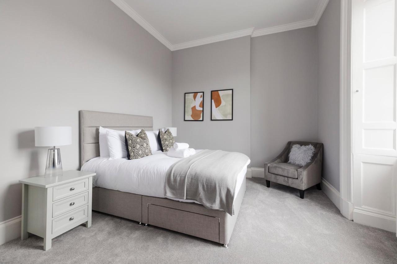 Joivy Luxurious Apt On Notable George Street Edinburg Exteriör bild