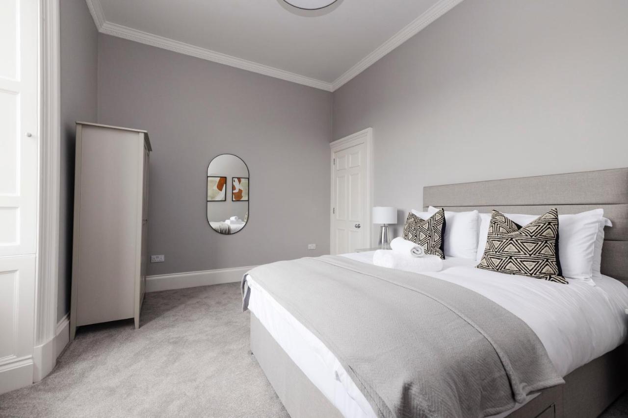 Joivy Luxurious Apt On Notable George Street Edinburg Exteriör bild