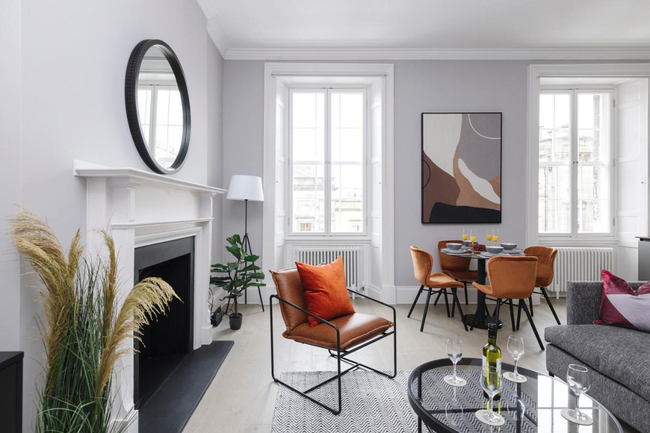 Joivy Luxurious Apt On Notable George Street Edinburg Exteriör bild