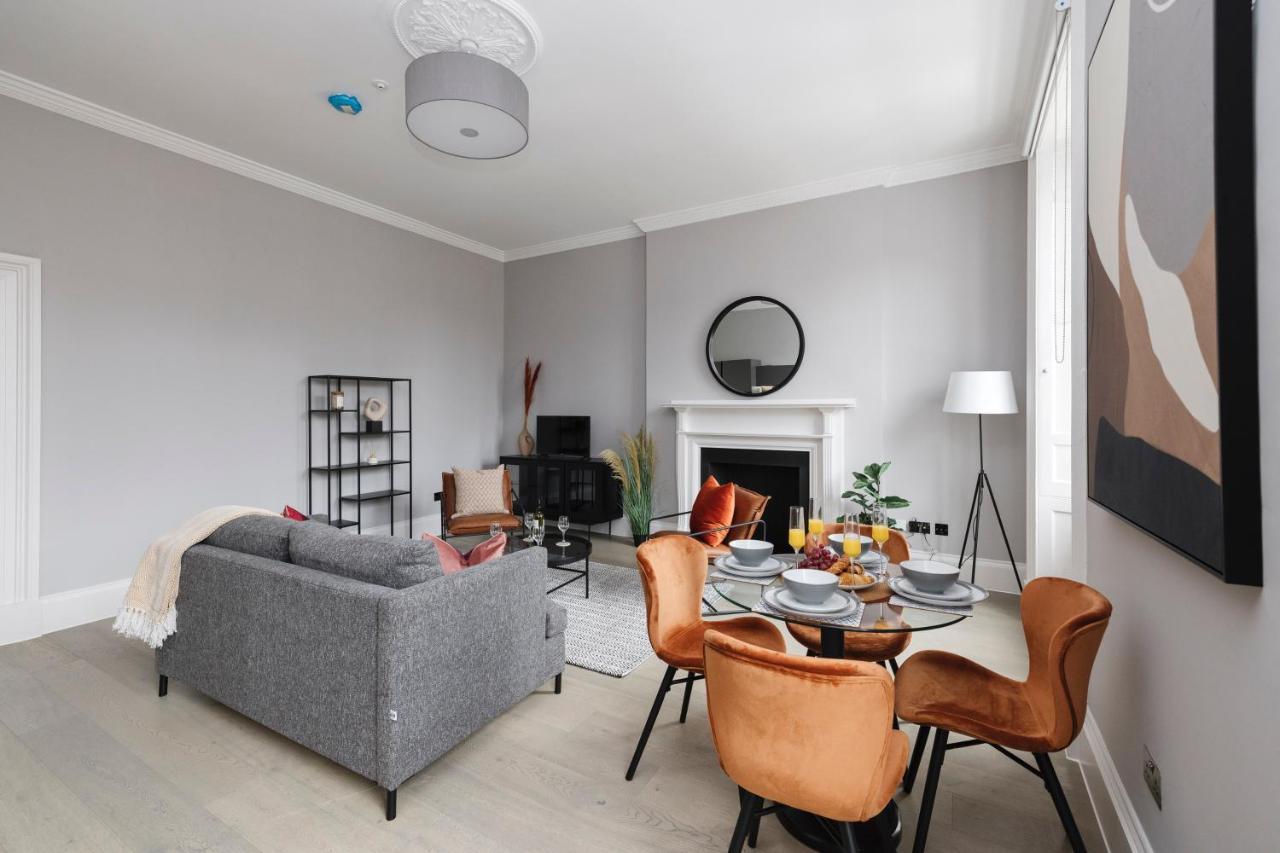 Joivy Luxurious Apt On Notable George Street Edinburg Exteriör bild
